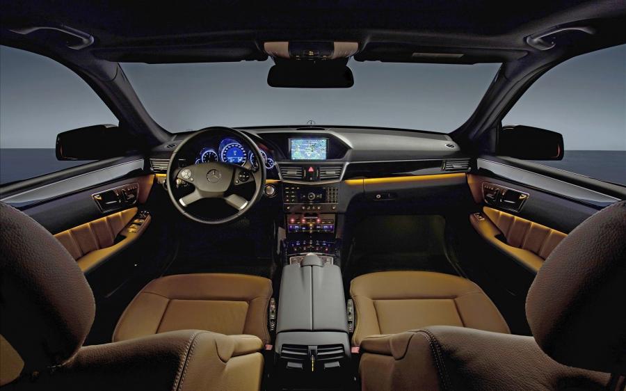  Mercedes-Benz E-Class 2009 года  (фото 38 из 74)